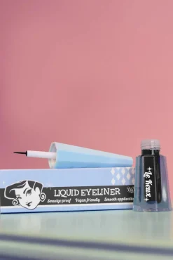 Discount Le Keux Cosmetics Kateye Vloeibare Eyeliner In Zwart